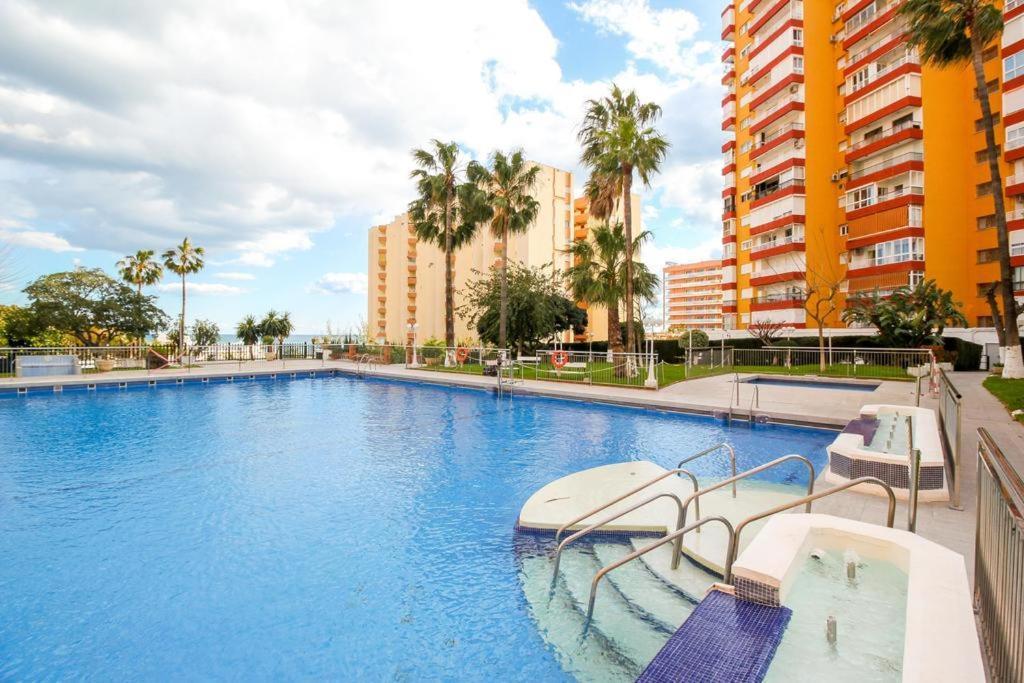 Coqueto Apartamento En Puerto Marina Con Piscina 베날마데나코스타 외부 사진