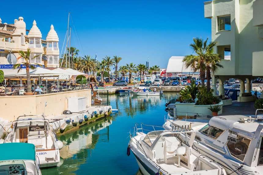 Coqueto Apartamento En Puerto Marina Con Piscina 베날마데나코스타 외부 사진